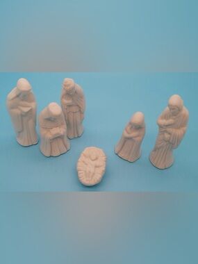 ArtMark Ceramic White Nativity Set (Holy Family & Wise Men) Unpainted